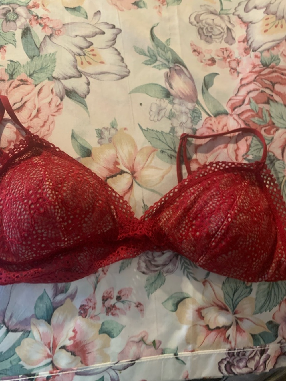 Victoria Secret Womem’s Red Lace Bralette - Women Intimates Size Large